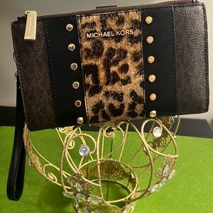 MK Wallet / Wristlet
